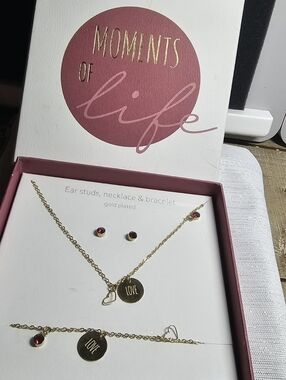 Gold-Plated 'Love' Jewelry Set with Red Gem Accents : Moments Of Life